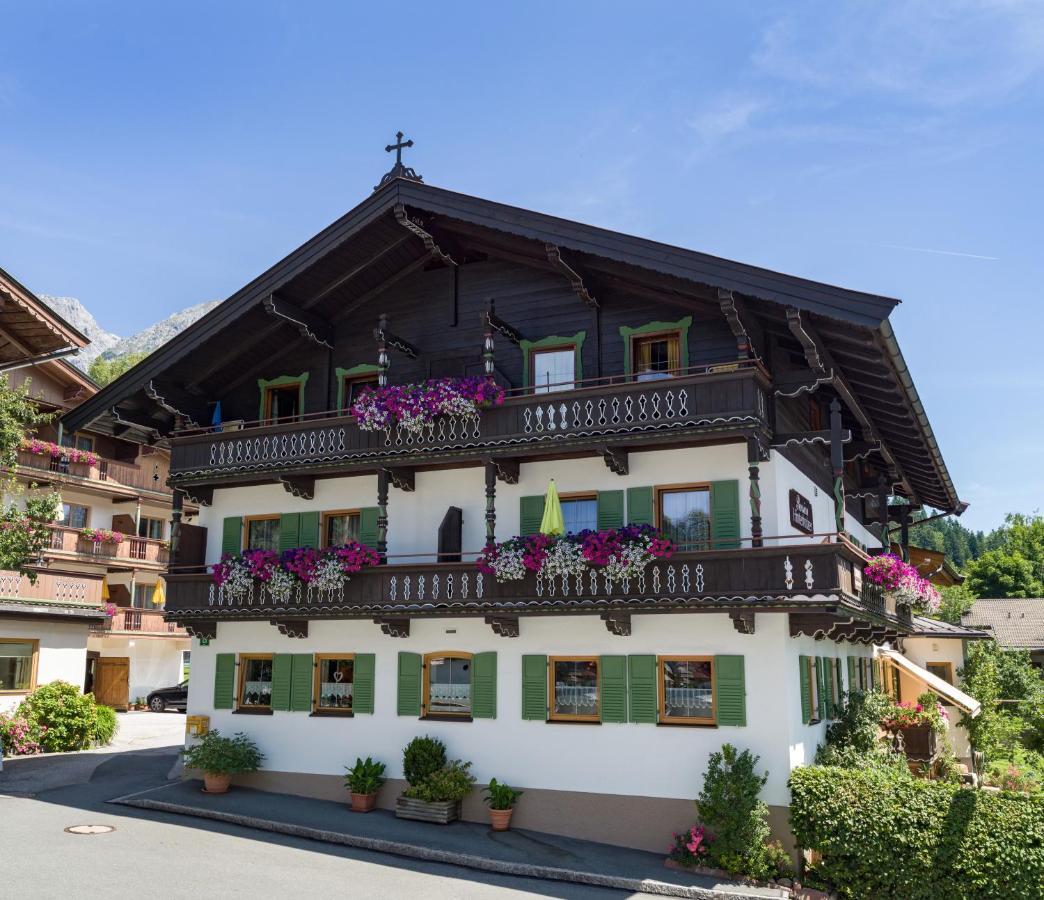 Hotel Pension Hinterholzer Scheffau am Wilden Kaiser Exterior foto